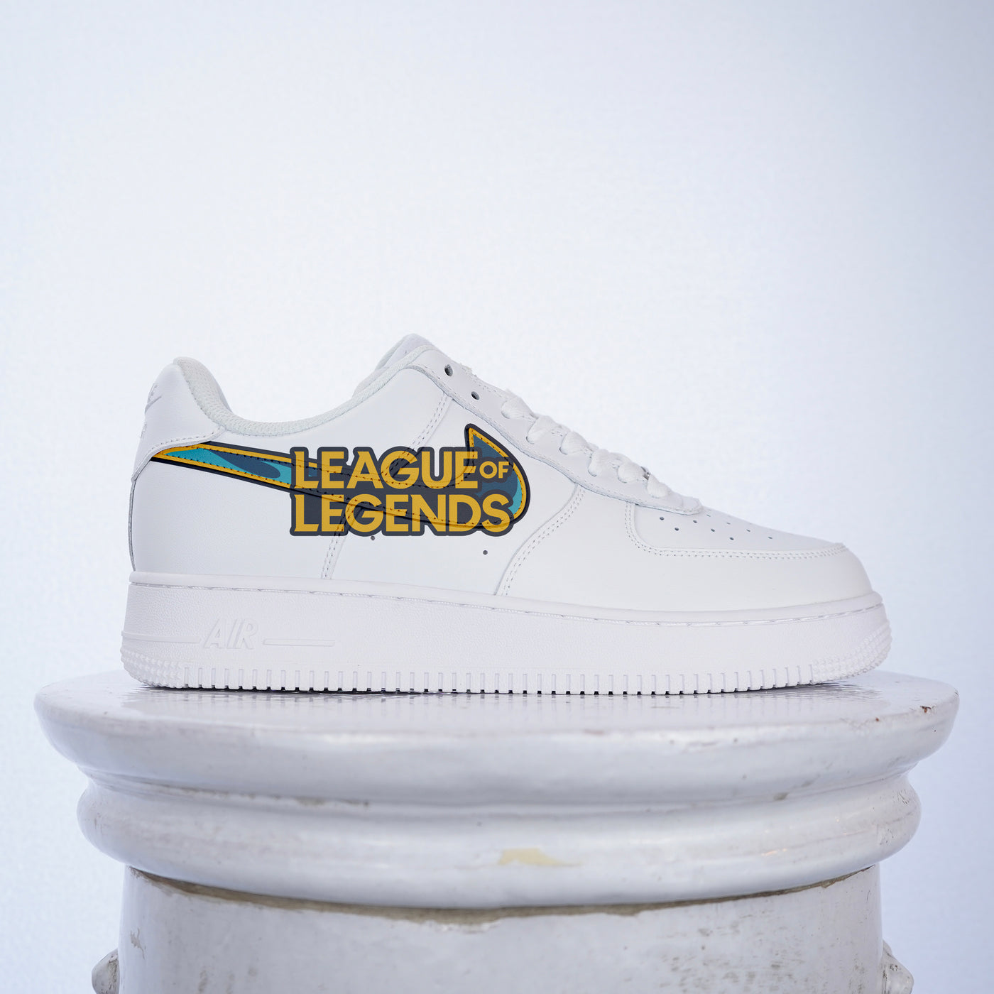League Legends Sneaker
