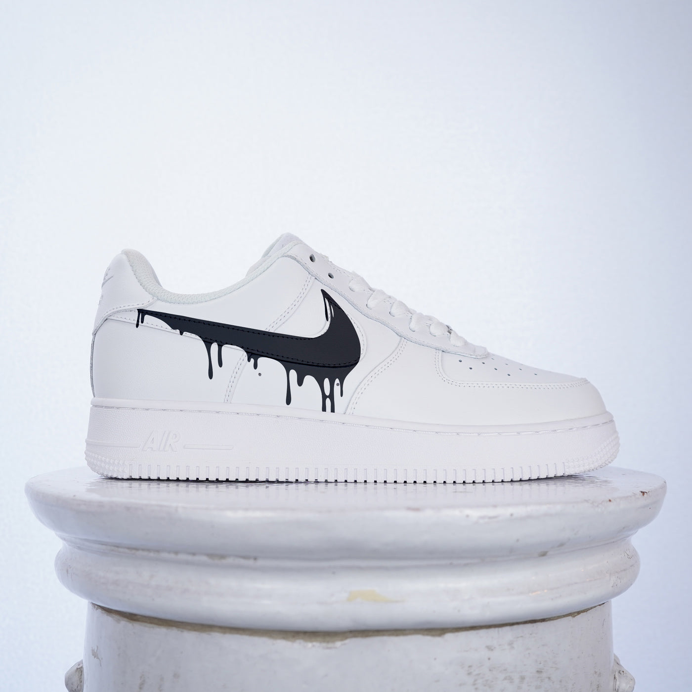 Drip Swoosh Sneaker